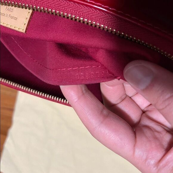 Louis Vuitton Bellevue handbag  - Picture 10 of 16